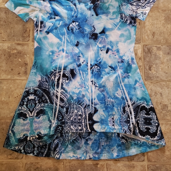 Top - Picture 3 of 3